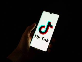 Rival do ChatGPT propõe fusão ao TikTok nos EUA, diz emissora