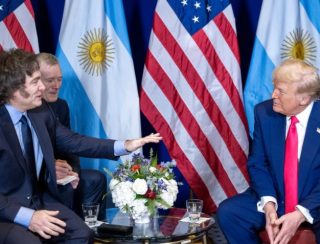 Trump diz que vai considerar um acordo de livre comércio com a Argentina