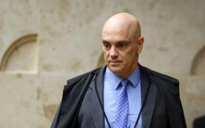 Moraes determina retirada de livro que usa 