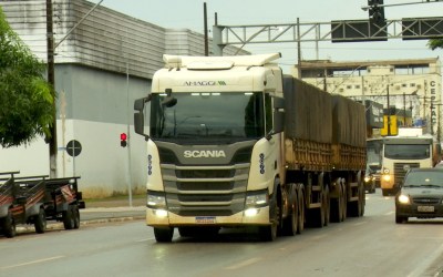 Prefeito de Porto Velho anuncia proibição da circulação de carretas em horários de pico na Av. Jorge Teixeira