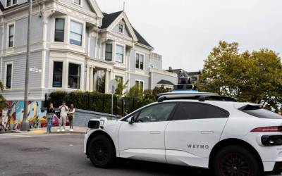 Táxis autonômos da Waymo receberam 589 multas em San Francisco em 2024