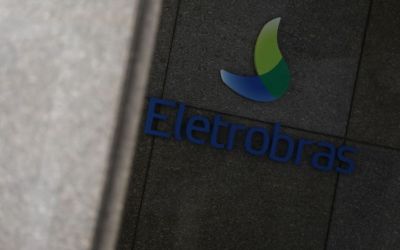 Eletrobras lucra R$ 1,1 bi no 4º tri e anuncia dividendos adicionais